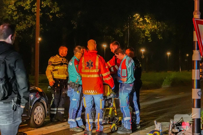 Fietser zonder licht aangereden door personenauto