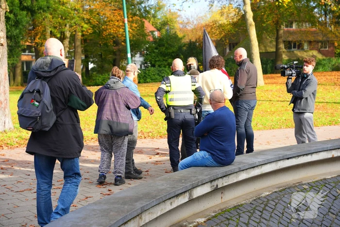 Vlagdiscussie escaleert tot protest