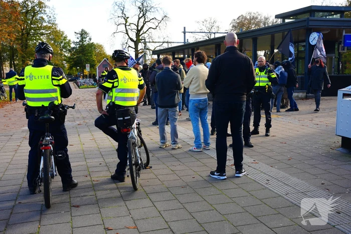Vlagdiscussie escaleert tot protest