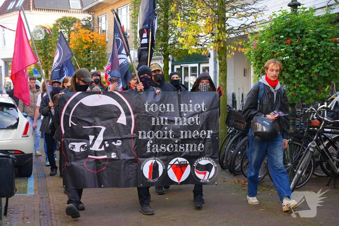 Vlagdiscussie escaleert tot protest