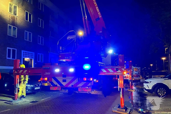 Veel rookontwikkeling bij brand in flatwoning