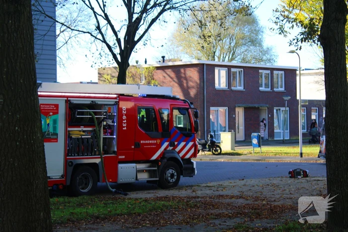 Bewoner loopt brandwonden op bij vlam in de pan