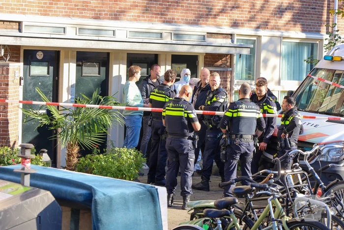 Politie doet onderzoek naar aantreffen overleden persoon