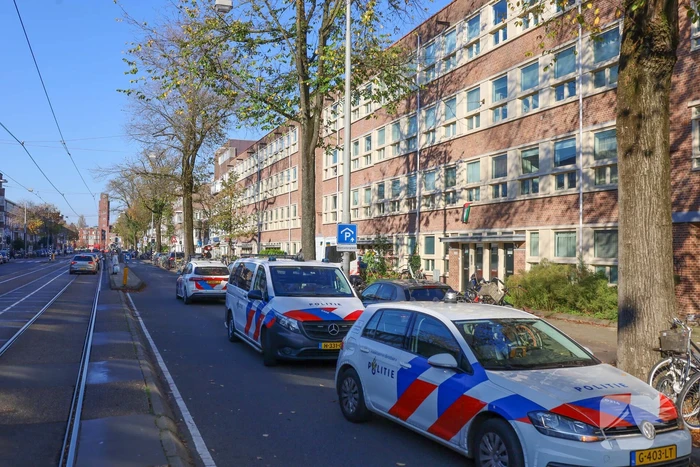 Politie doet onderzoek naar aantreffen overleden persoon