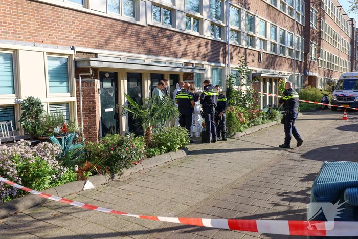 Politie doet onderzoek naar aantreffen overleden persoon