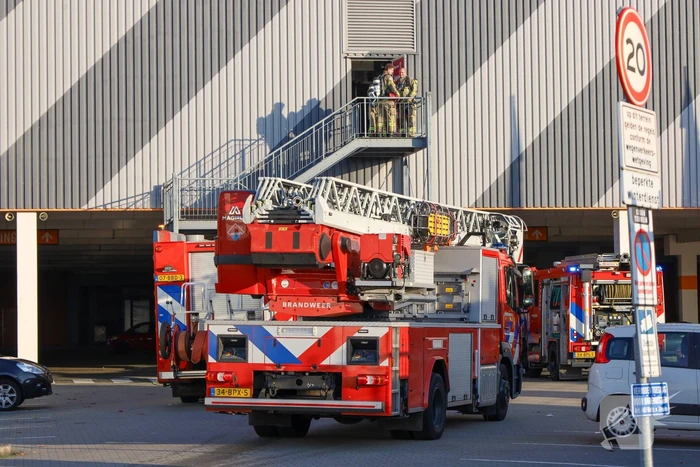 Bouwmarkt ontruimd vanwege brand