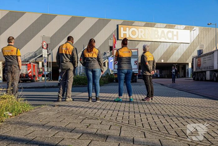 Bouwmarkt ontruimd vanwege brand