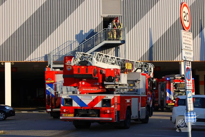 Bouwmarkt ontruimd vanwege brand