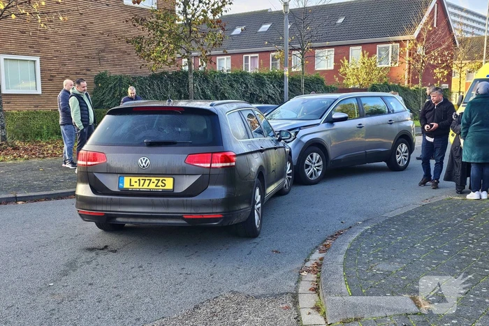 Frontale botsing tussen personenwagens