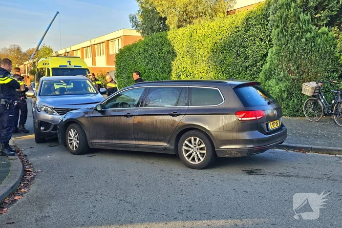Frontale botsing tussen personenwagens