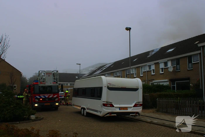 Veel rookontwikkeling bij brand in woning