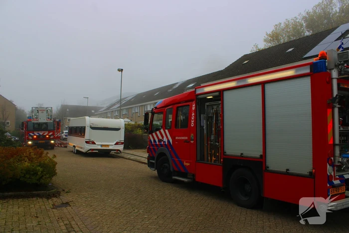 Veel rookontwikkeling bij brand in woning