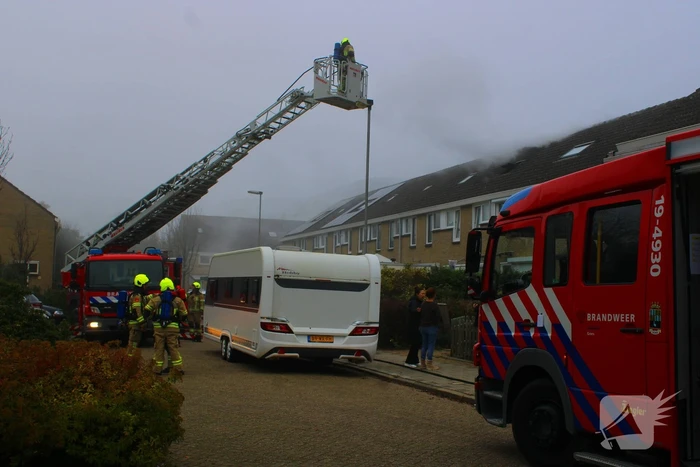Veel rookontwikkeling bij brand in woning