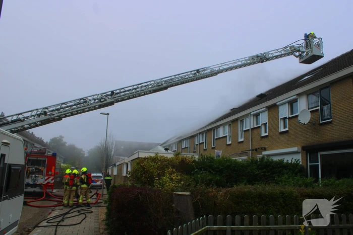 Veel rookontwikkeling bij brand in woning