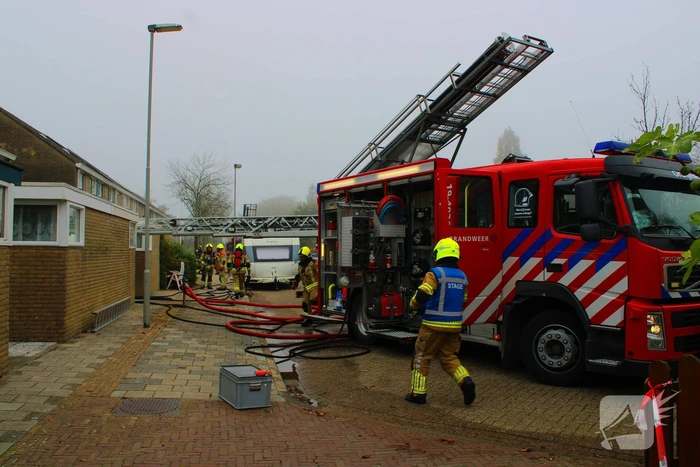 Veel rookontwikkeling bij brand in woning