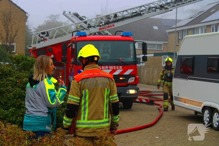 Veel rookontwikkeling bij brand in woning