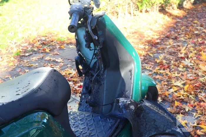 Brandweer blust brand in deelscooter
