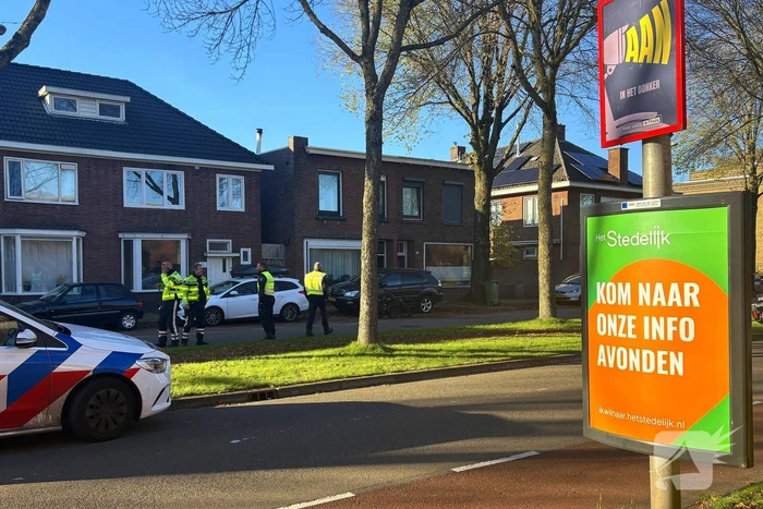 Politie onderzoek naar aanrijding tussen fietsers en vrachtwagen