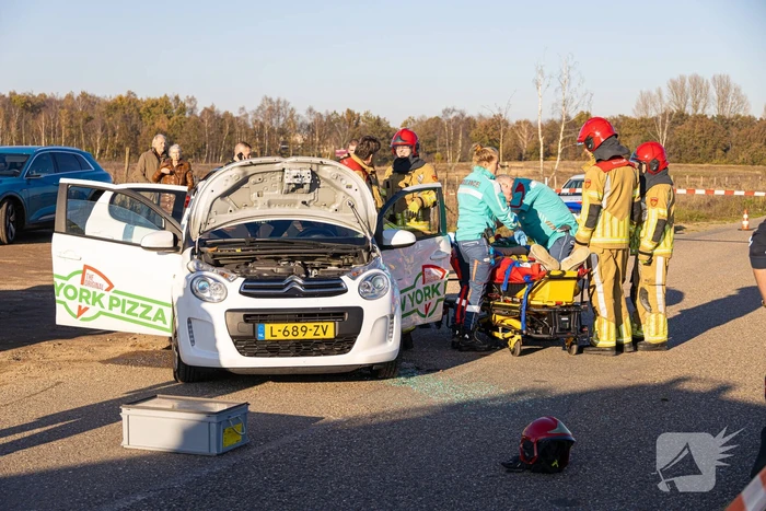 Onderzoek naar oorzaak botsing tussen twee auto's