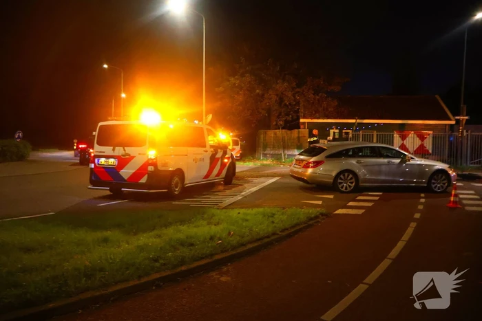 Fatbike bezorger en automobilist met elkaar in botsing
