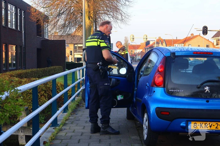 Scooterrijder gewond bij botsing met personenauto