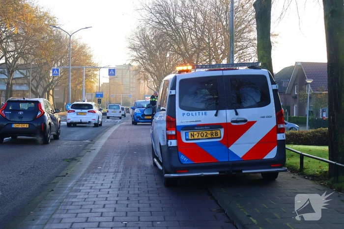 Scooterrijder gewond bij botsing met personenauto