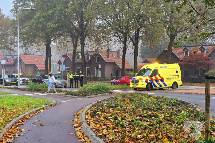 Kop-staart ongeval voor rotonde