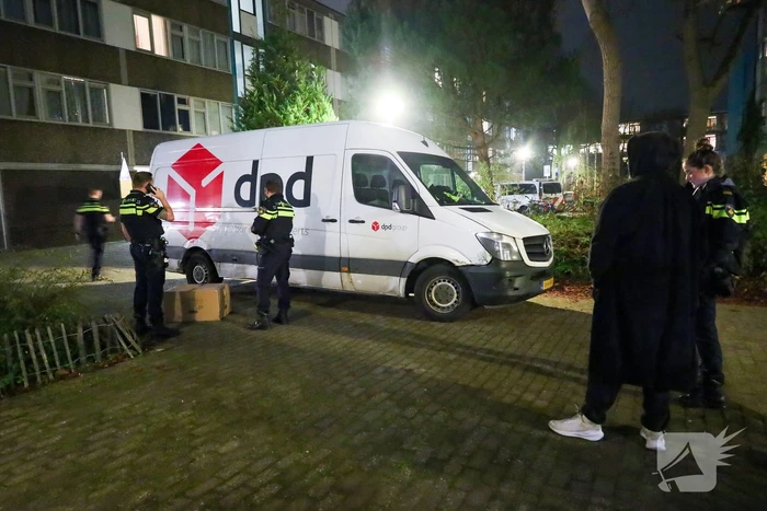 Pakketbezorger overvallen en ontvreemd van spullen