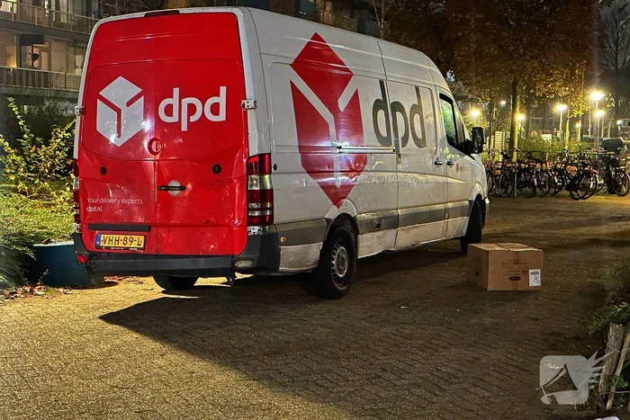 Pakketbezorger overvallen en ontvreemd van spullen