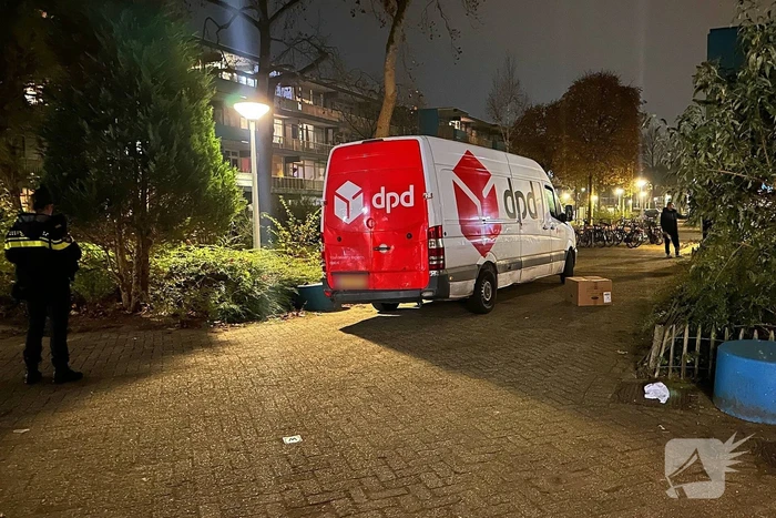Pakketbezorger overvallen en ontvreemd van spullen
