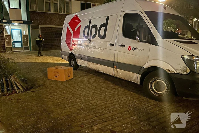 Pakketbezorger overvallen en ontvreemd van spullen
