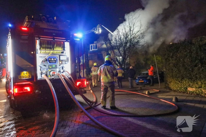 Bewoner overleden bij uitslaande brand in rijtjeshuis