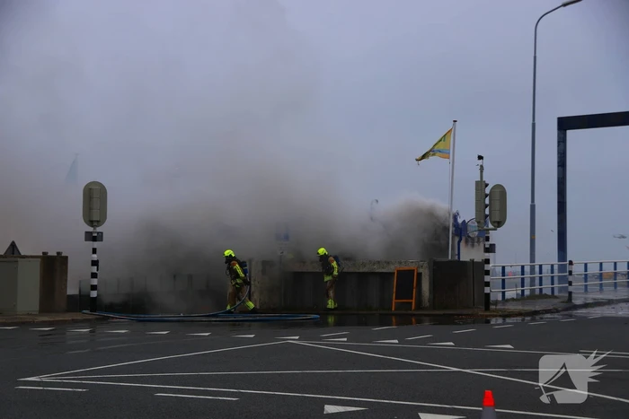 Restaurant verwoest door brand in haven