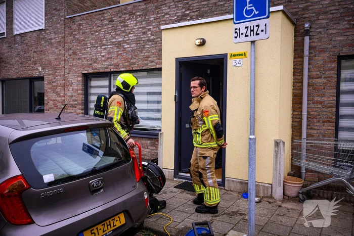 Brandweer sloopt keuken na brand in afzuigkap