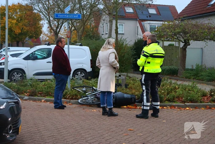 Fietser gewond bij botsing met auto