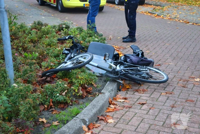 Fietser gewond bij botsing met auto