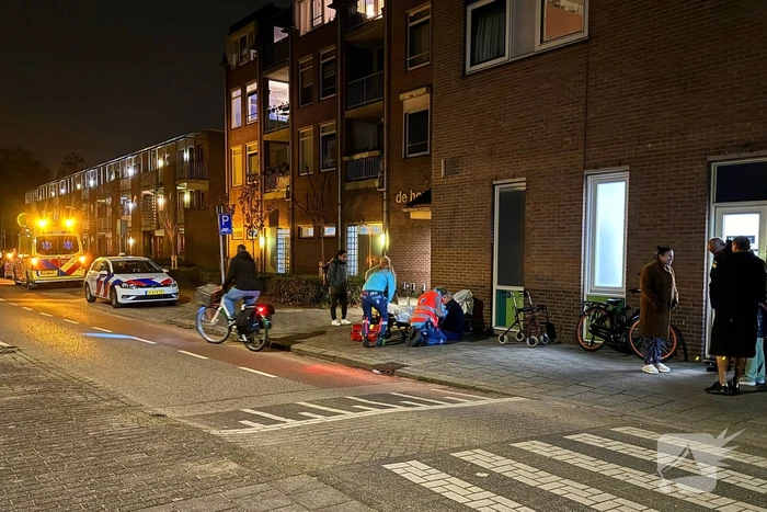 Voetganger op trottoir aangereden door fietser