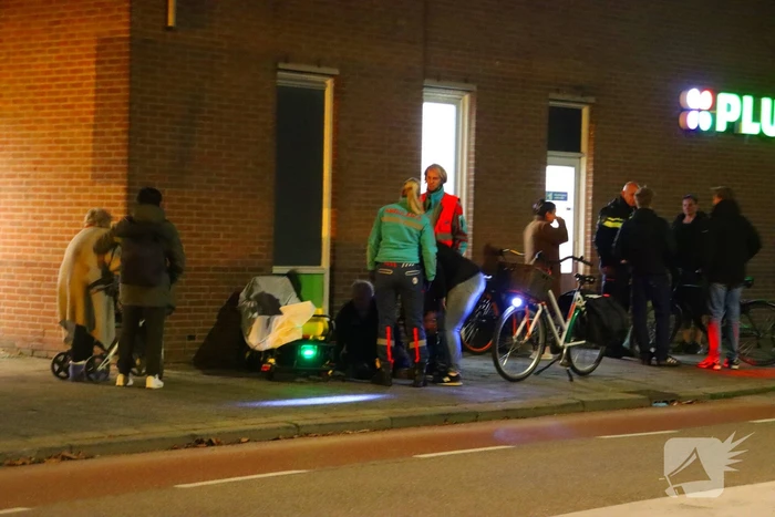 Voetganger op trottoir aangereden door fietser