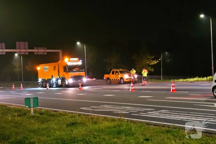Betonwagen verliest lading