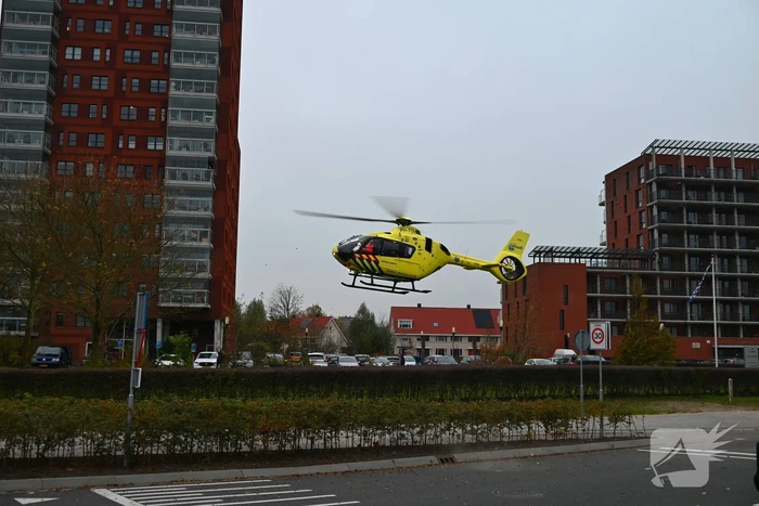 Traumateam ingezet voor medische noodsituatie in portiekwoning