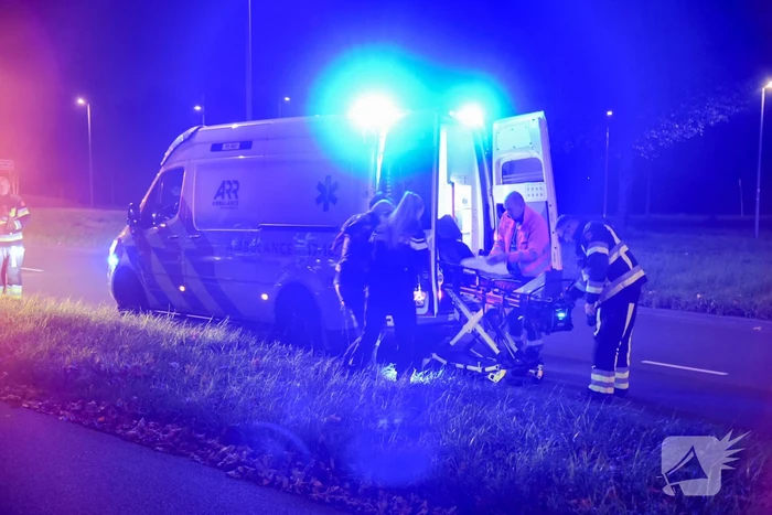 Persoon uit water gehaald, brandweer zoekt tevergeefs naar spullen