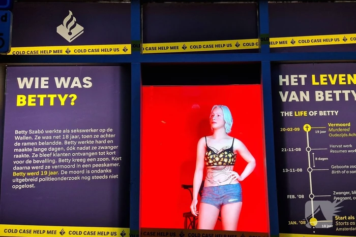 Politie plaatst hologram van vermoorde sekswerker (19) in peeskamer op Wallen