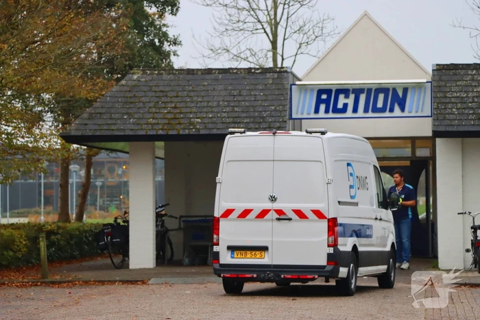 Winkel ontruimd na melding van gaslucht
