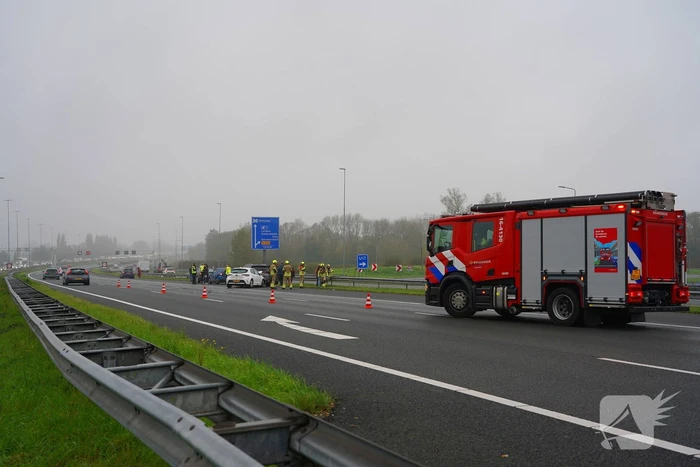 Veel schade na kettingbotsing op snelweg