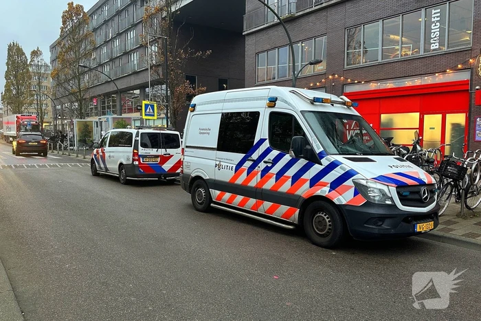 Forensische Opsporing verricht onderzoek in supermarkt na overvalsmelding