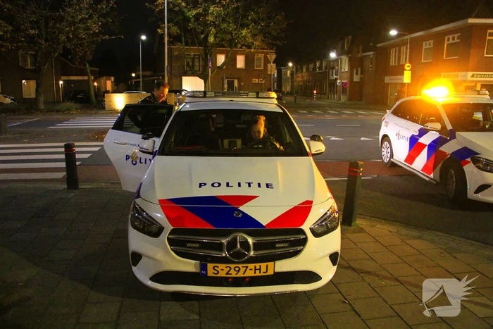 Pizzabezorger geschept op kruising