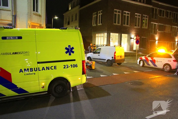 Pizzabezorger geschept op kruising