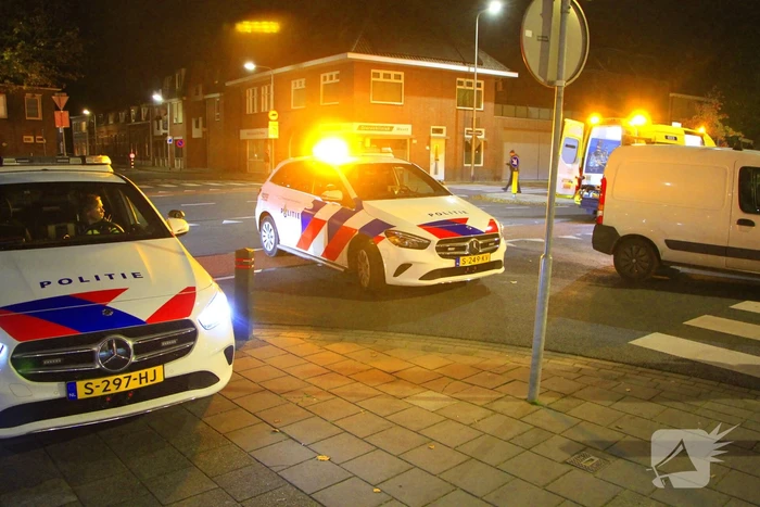 Pizzabezorger geschept op kruising