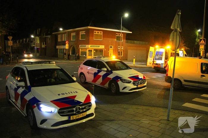 Pizzabezorger geschept op kruising