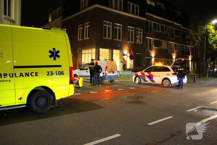 Pizzabezorger geschept op kruising